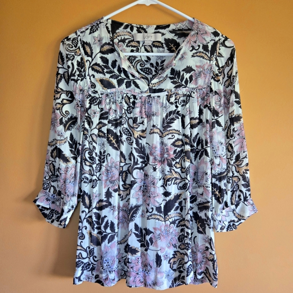 Loft Floral V-neck Top, PTP=18"